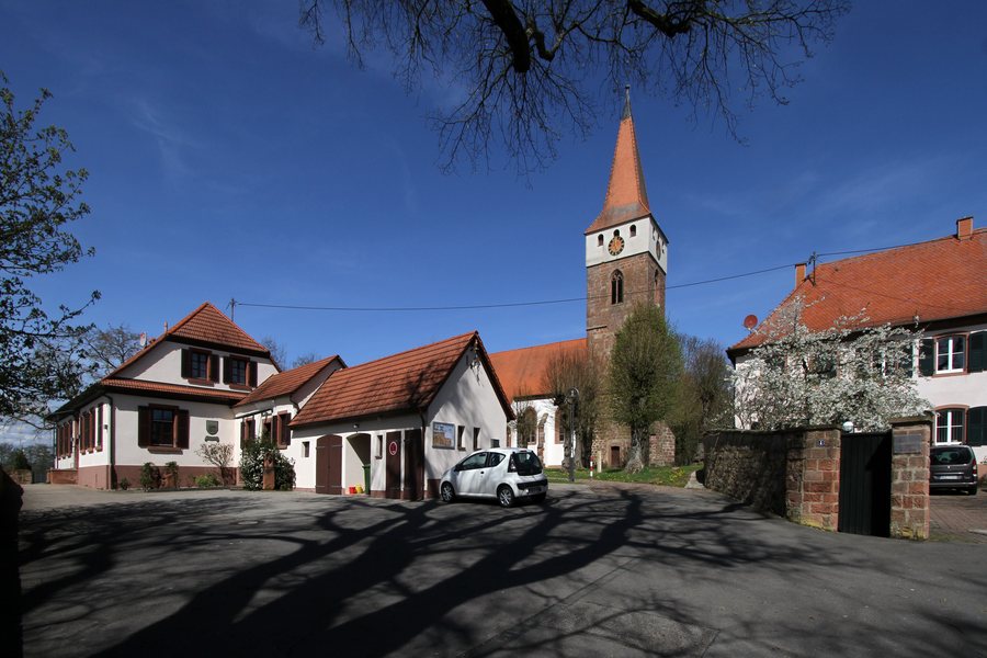 File:Minfeld-Evangelische Pfarrkirche-06-gje.jpg