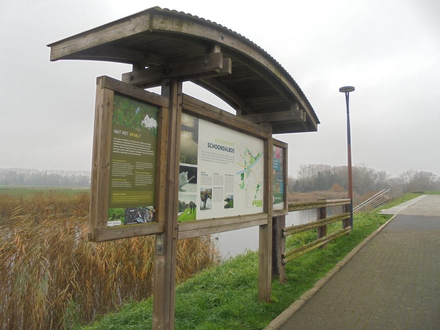 Panneau d’information près de l’bras de l’Oude Leie à Sint-Baafs-Vijve, à la frontière entre Wielsbeke et Waregem