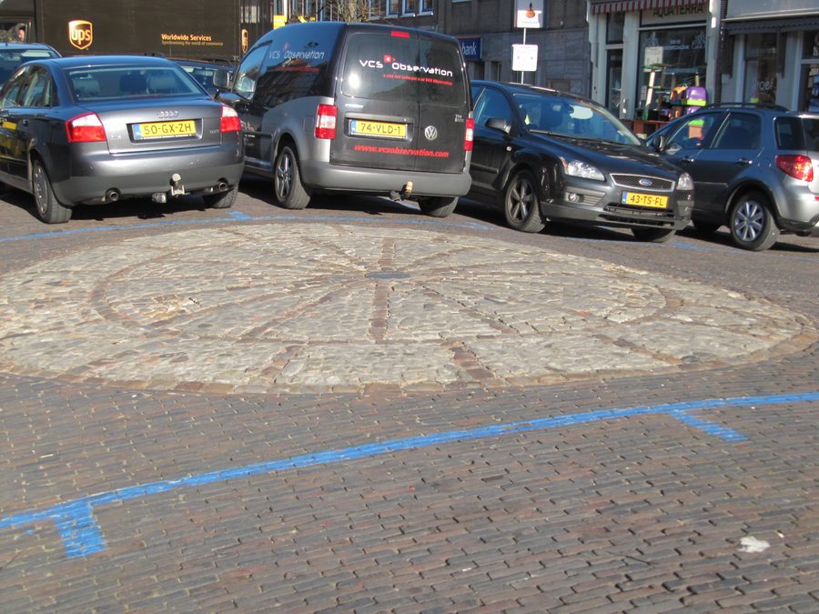 Zone portuaire historique de Schoonhoven avec pont et bâtiments classés