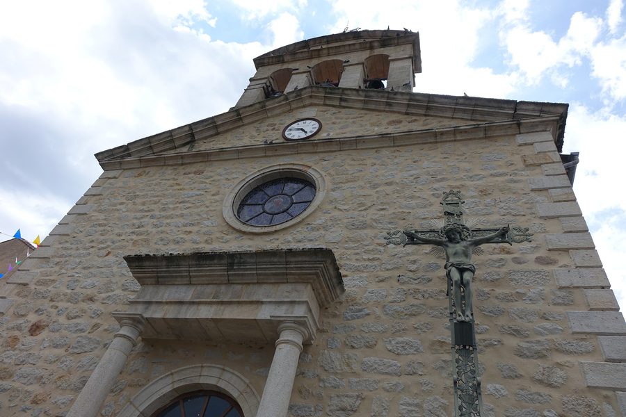Vue extérieure de l’Église Saint-Julien-de-Brioude à Malrevers, Haute-Loire