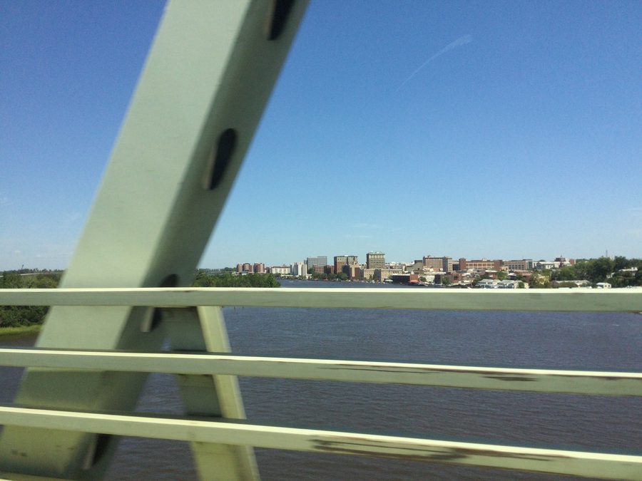 Le front de rivière de Wilmington sur le Cape Fear River en Caroline du Nord