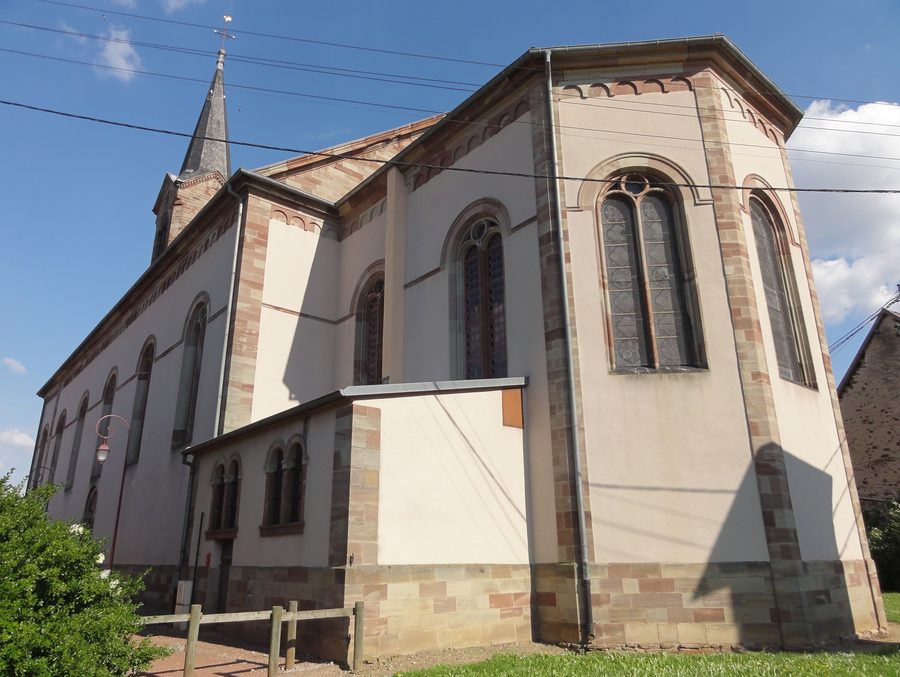 Église Sainte-Lucie à Niederhergheim dans le département du Haut-Rhin