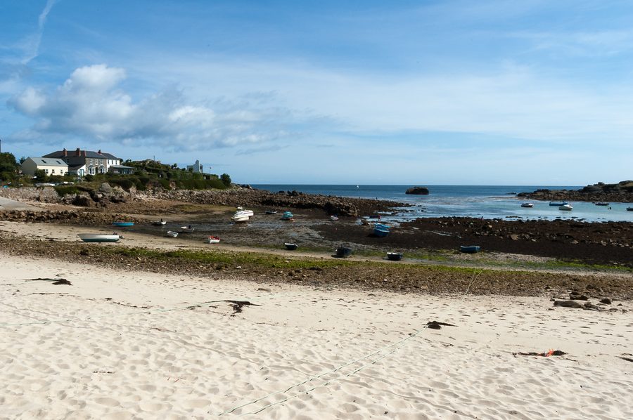 Plage et baie d'Old Town sur St Mary's, îles Scilly