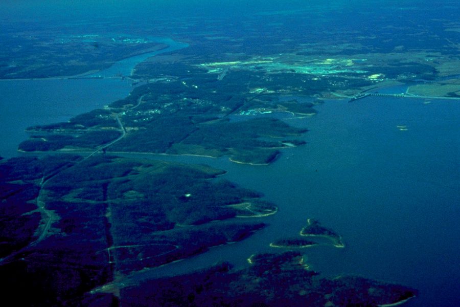 Vue aérienne de Kentucky Lake et de Lake Barkley dans le Kentucky