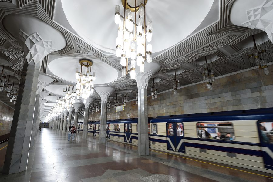 Station Mustaqillik Maydoni du métro de Tachkent