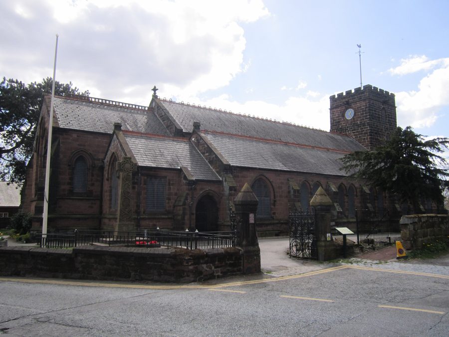 Église St Mary's and St Helen's à Neston, Cheshire