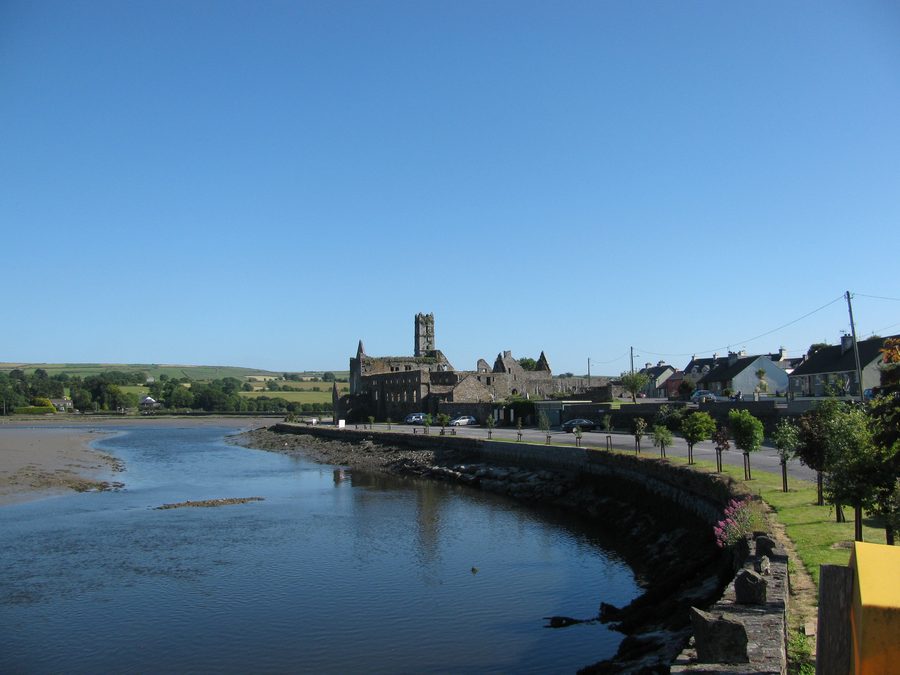 Abbaye de Timoleague vue depuis le pont dans le comté de Cork