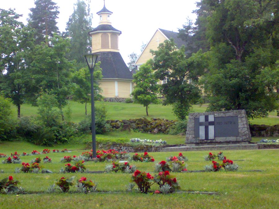 Cimetière militaire à l’église de Nastola, Finlande