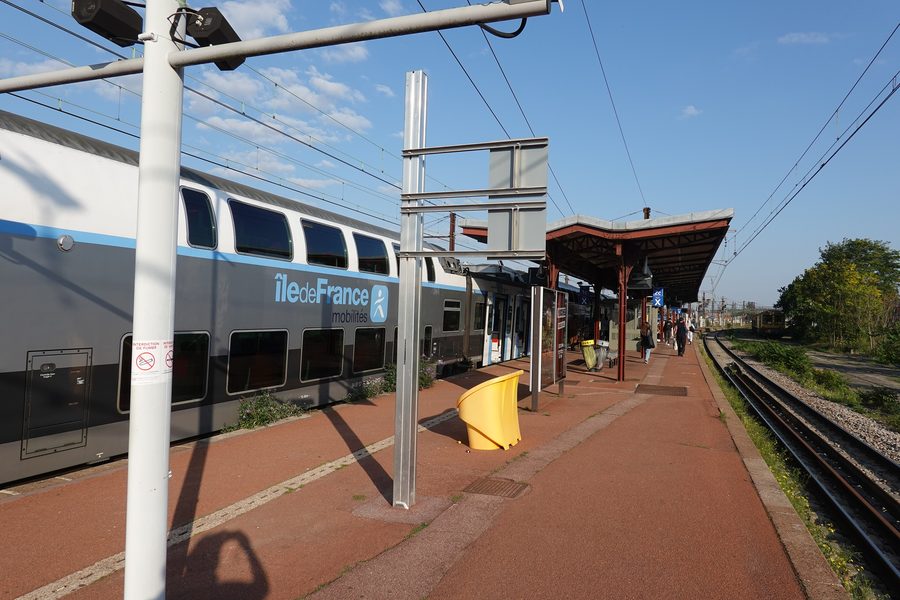 train en gare de Melun