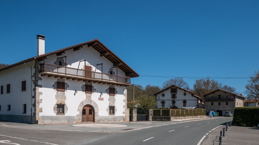 File:Basaburúa Mayor - Jauntsarats 02.jpg