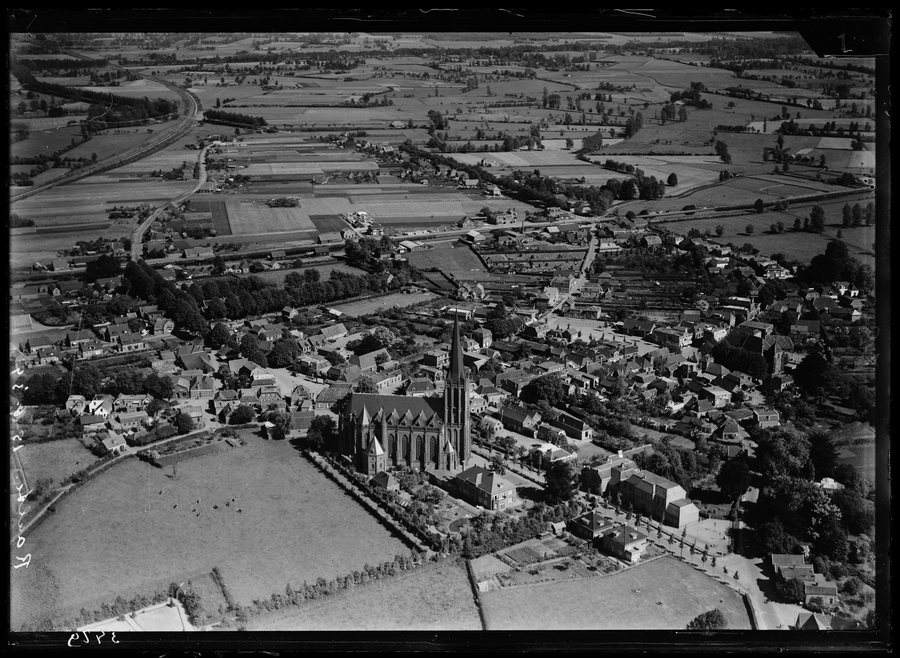 File:NIMH - 2011 - 0417 - Aerial photograph of Raalte, The Netherlands - 1920 - 1940.jpg