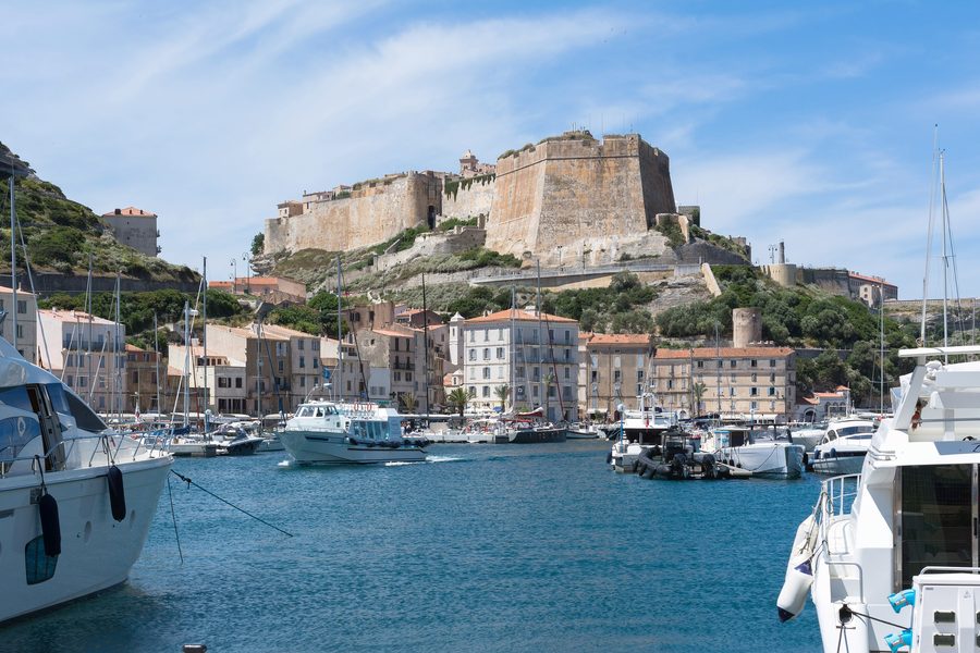 Citadelle et marina de Bonifacio en Corse