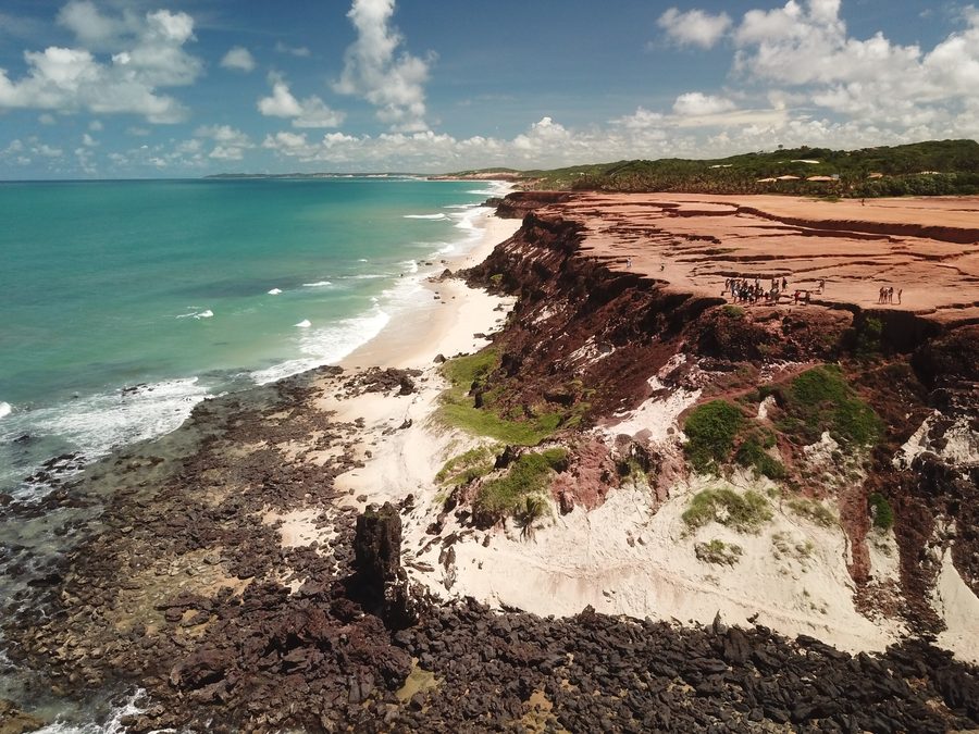 Falaises marquantes à Praia do Amor à Pipa