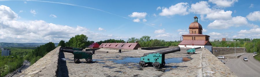Vue extérieure de la forteresse de Kouznetsk à Novokouznetsk