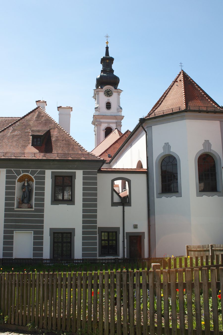 Église paroissiale et monastique catholique Saint-Alto-et-Sainte-Brigitte avec les bâtiments du monastère à Altomünster