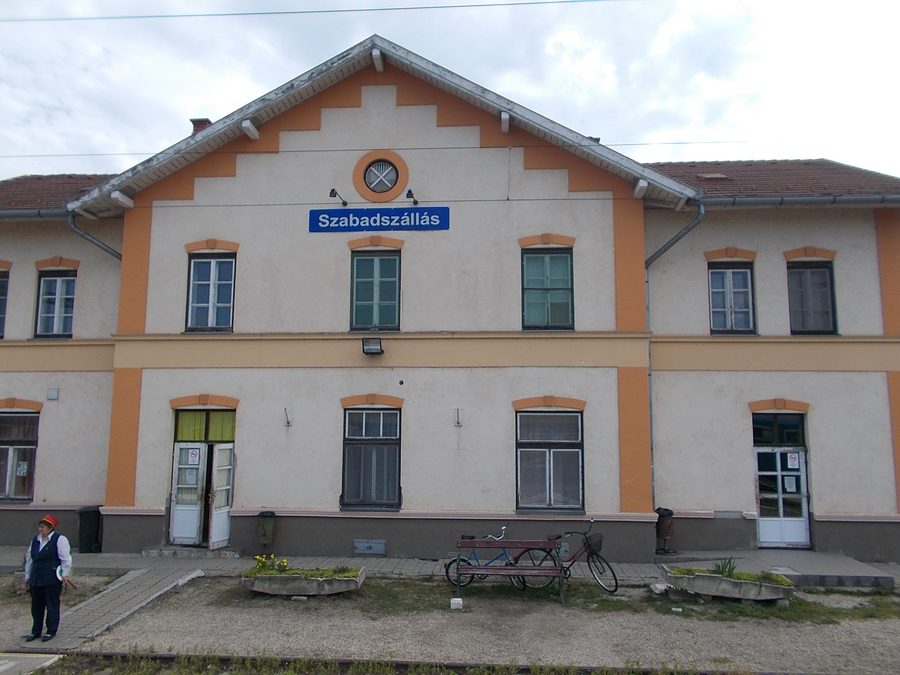 Gare de Szabadszállás dans le comitat de Bács-Kiskun