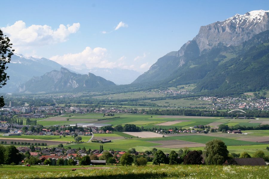 Vue sur la Bündner Herrschaft avec Landquart, Maienfeld, Jenins et Malans