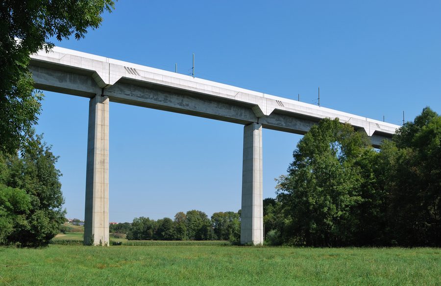Pont de la vallée de la Glems au-dessus de la vallée de la Glems près de Markgröningen