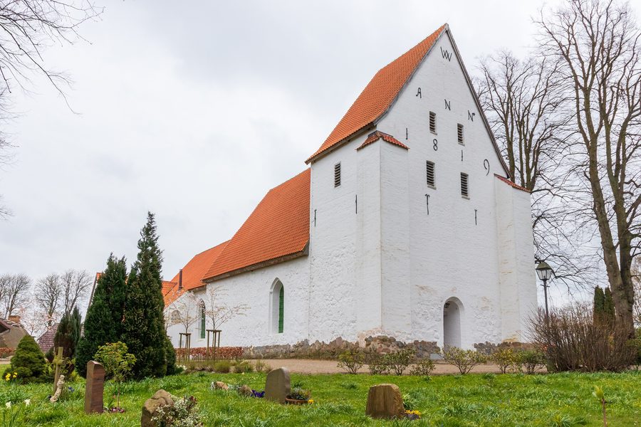 Église romane en moellons à Sieseby dans le district de Rendsburg-Eckernförde