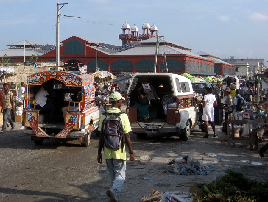 Scène de marché en Haïti