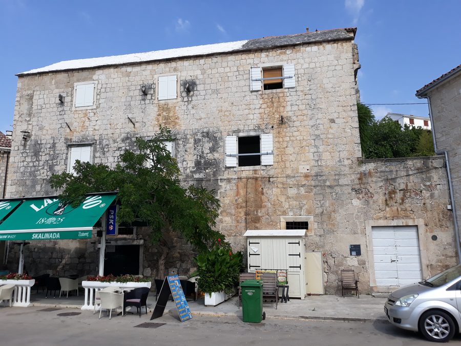 Castel Cerineo à Splitska sur l’île de Brač, Croatie