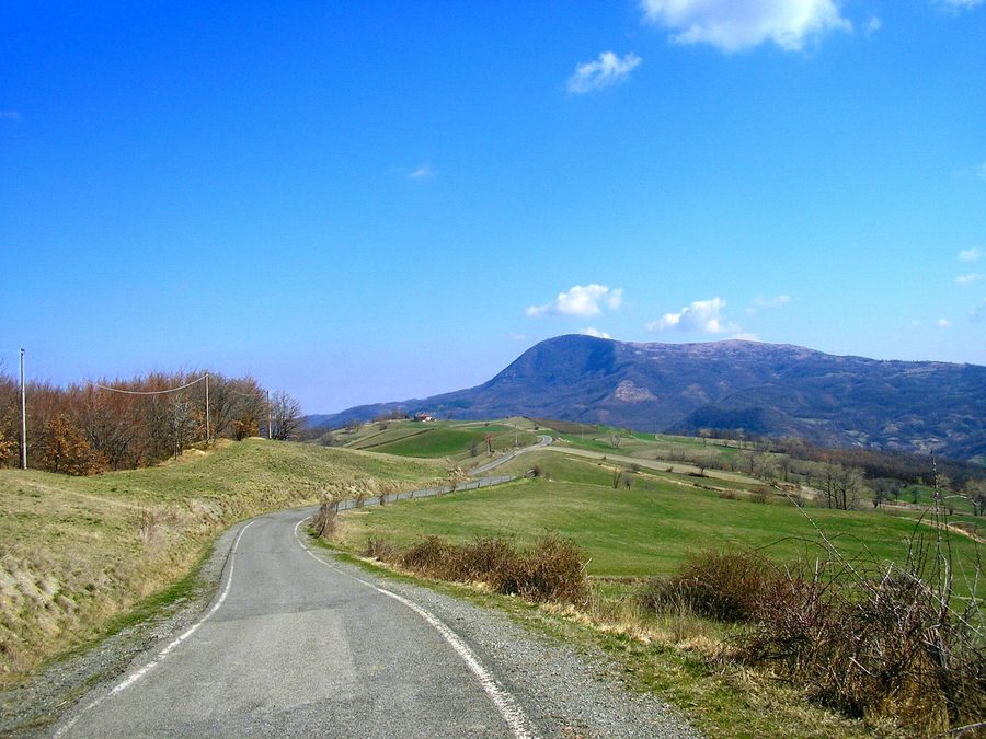 Panorama au-dessus de Pradovera dans la province de Plaisance