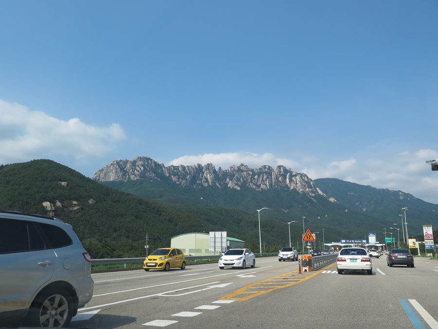 Paysage de montagne dans le parc national du Seoraksan en Corée du Sud