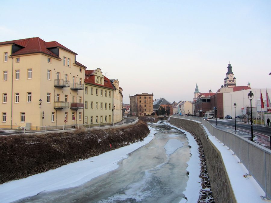 La Freiberger Mulde avec le moulin Staupitz à Döbeln dans le district de Saxe centrale