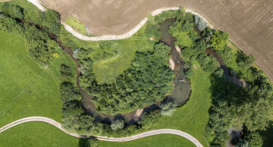 Vue aérienne de la Krems naturelle entre Nußbach et Wartberg an der Krems