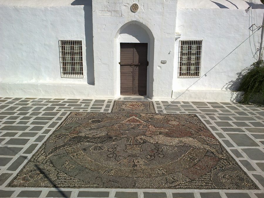 Agia Triada à Adamantas sur Milos