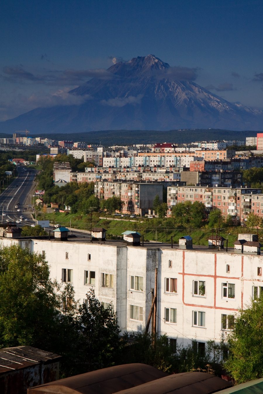 Vue de Petropavlovsk-Kamtchatski sur la côte du Kamtchatka.