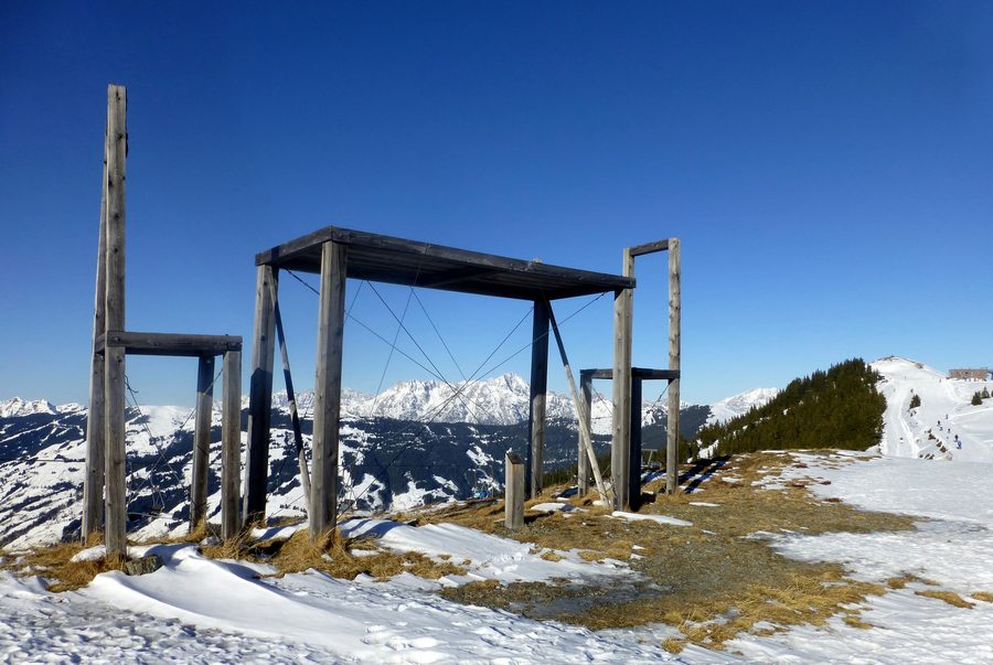 La sculpture Communication 2000 sur la Schmittenhöhe à Zell am See