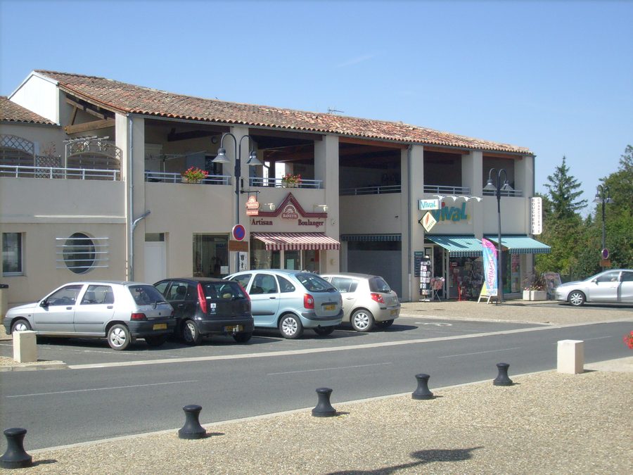 Magasins et entreprises locales à Pisany, Charente-Maritime