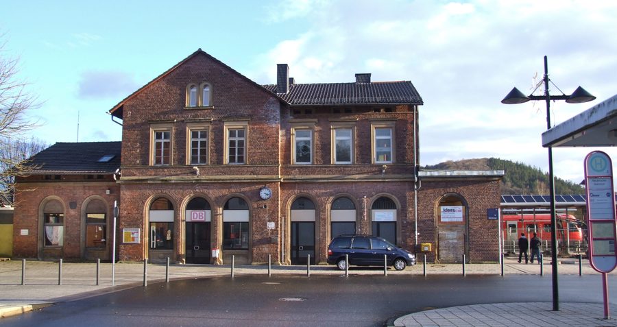 Bâtiment historique des voyageurs de la gare de Neubrücke (Nahe) à Hoppstädten-Weiersbach