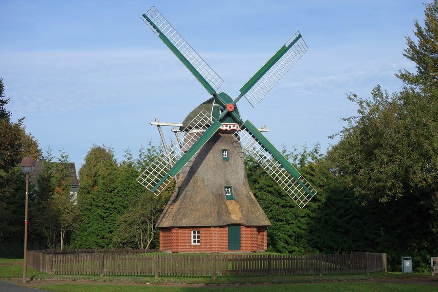 Le moulin Heidemühle à l’entrée de la ville de Schortens
