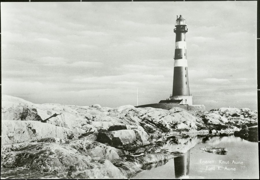 Phare de Slettringen à Frøya, Norvège