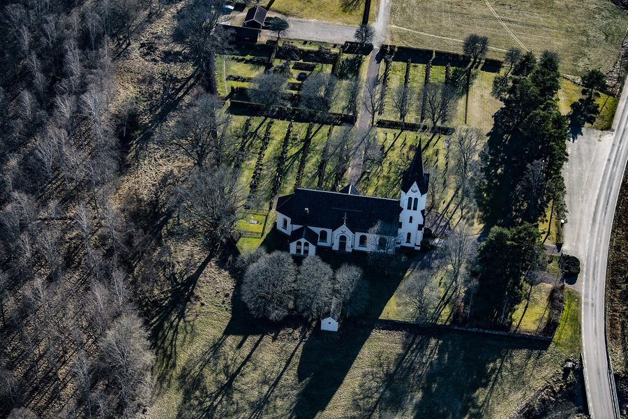 Vue extérieure de l’église de Fågelfors en Småland