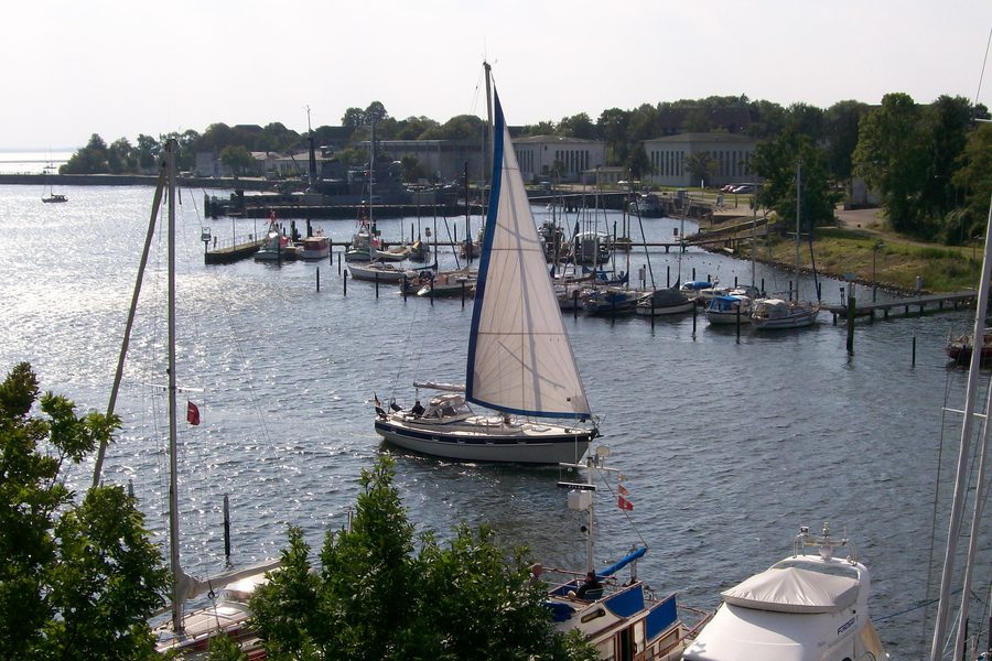 Port de Neustadt en Holstein avec vue vers la baie de Lübeck