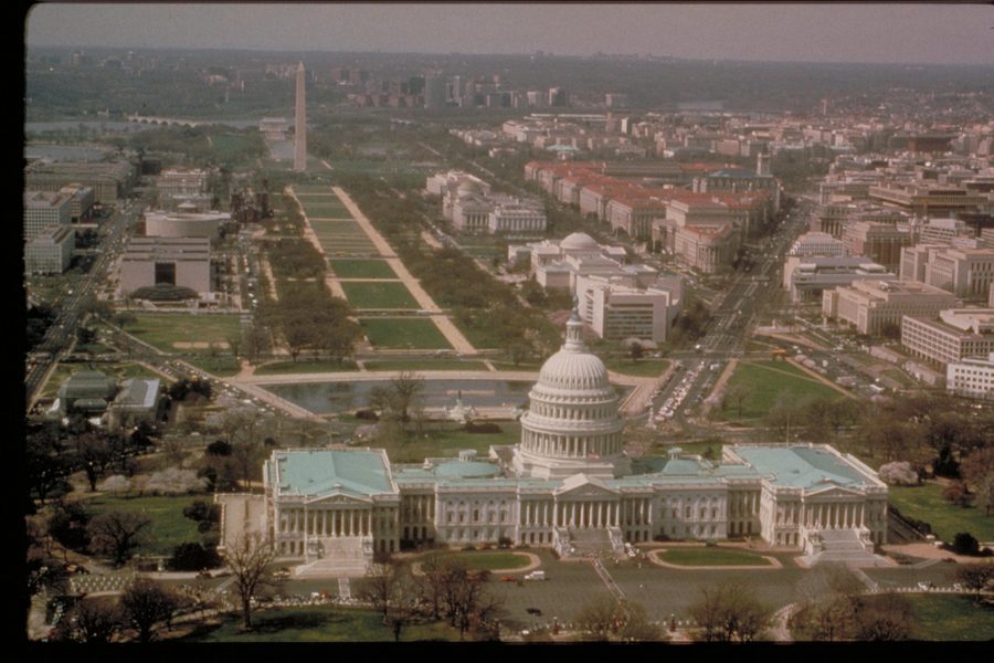 Vue aérienne du National Mall à Washington, D.C., regardant du Capitole vers le Washington Monument
