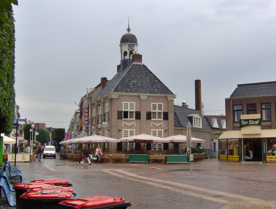 Koornmarkt dans le centre d’Almelo, dans la province néerlandaise d’Overijssel
