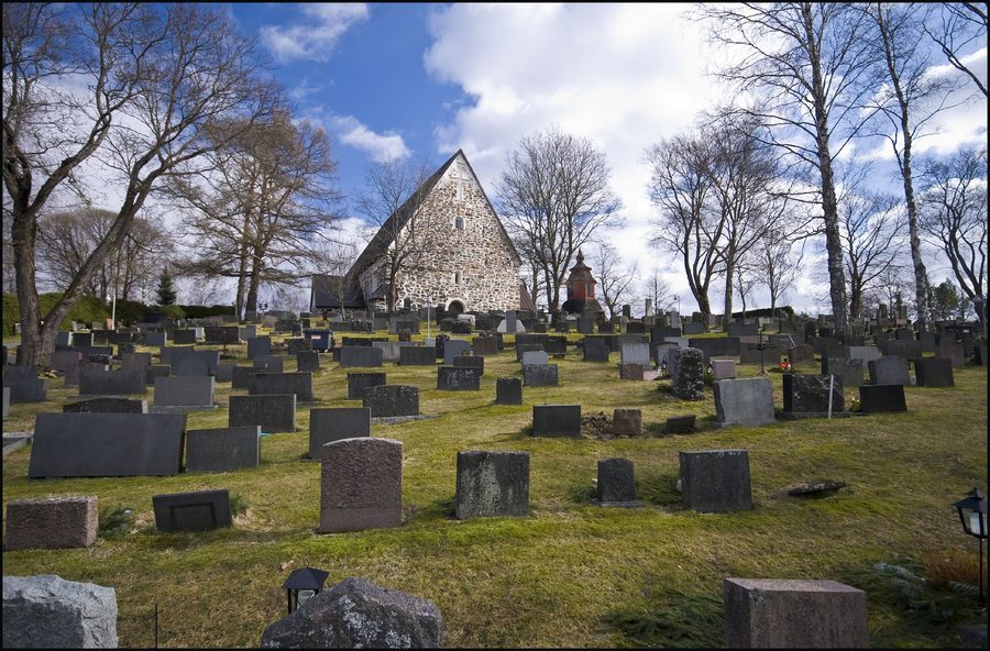 Église de Lieto, une église en pierre médiévale à Lieto, Finlande