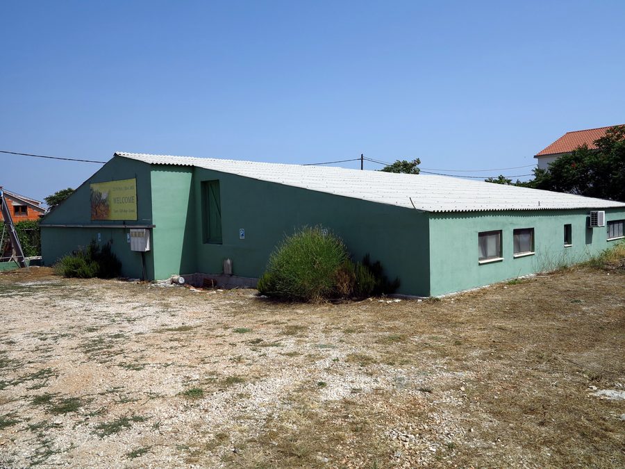 Presse à huile d’olive moderne de la coopérative Olynthia à Gornje Selo sur Šolta
