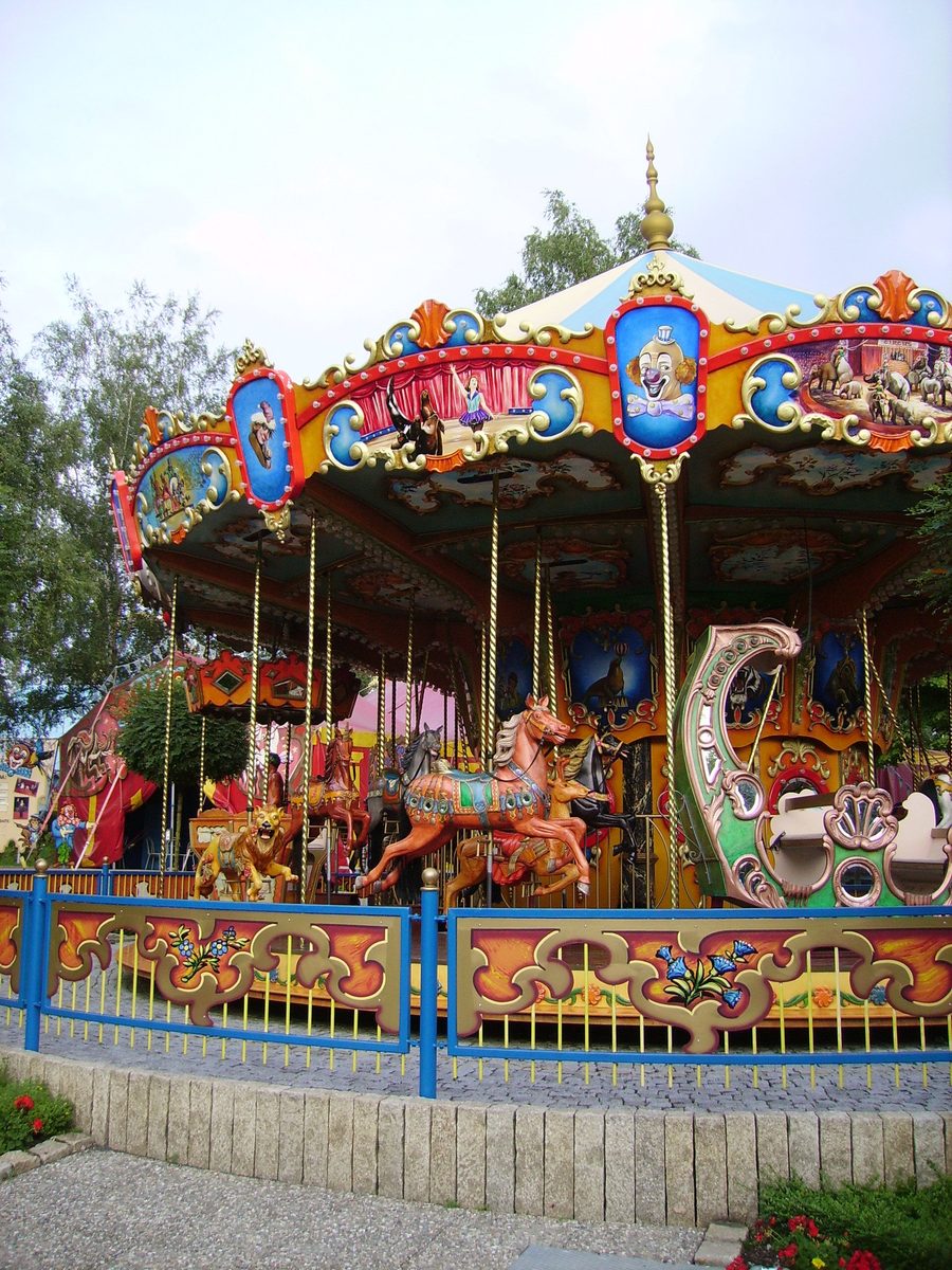 Carrousel au Freizeit-Land Geiselwind à Geiselwind en Franconie