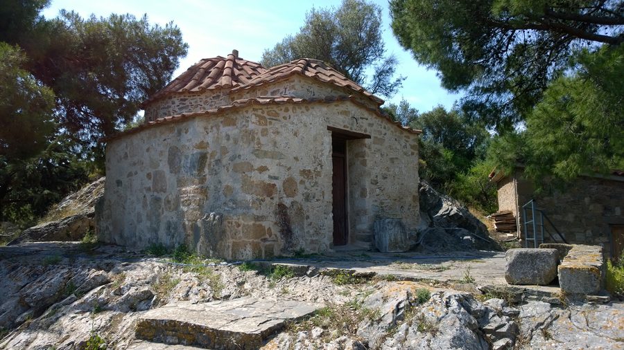 Agios Georgios dans le site archéologique de Vravrona