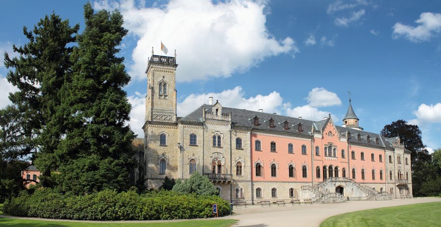 Zámek Sychrov in der Region Liberec