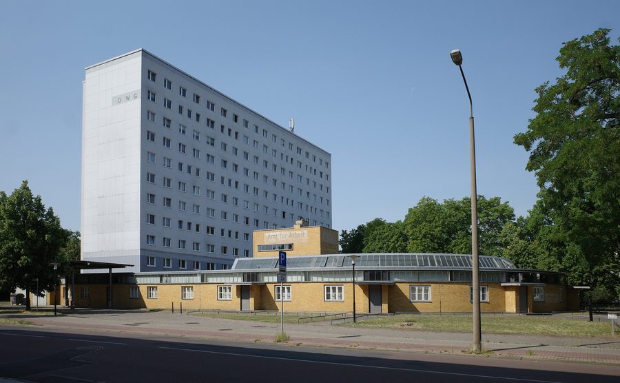 Bureau de l’emploi de Dessau par Walter Gropius à Dessau-Roßlau