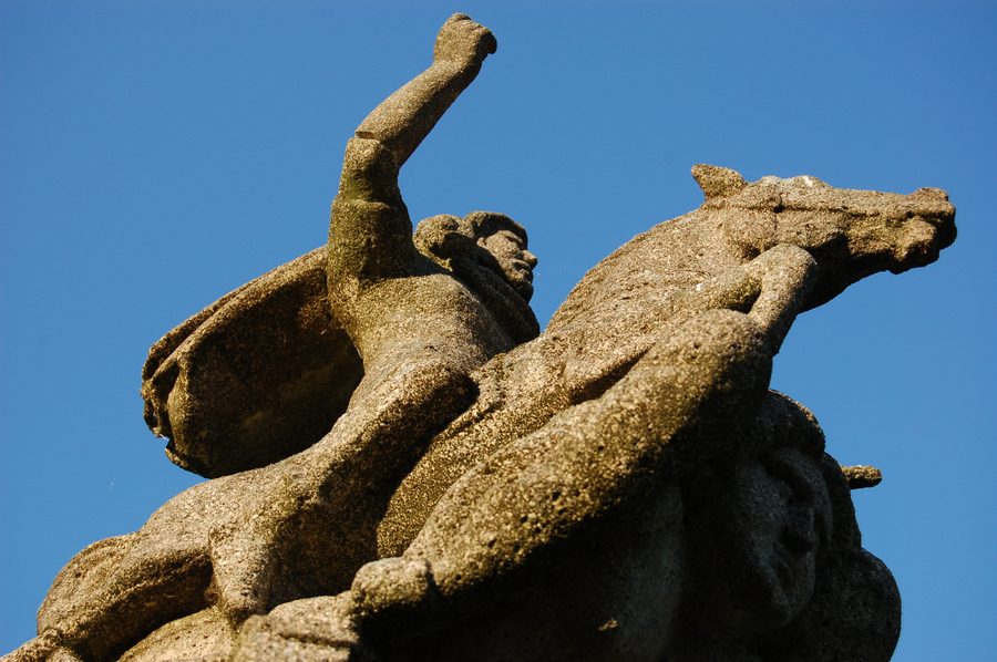 Sommet de la colonne des Jupiter géants au port de Schierstein, près de la maison Christophorus