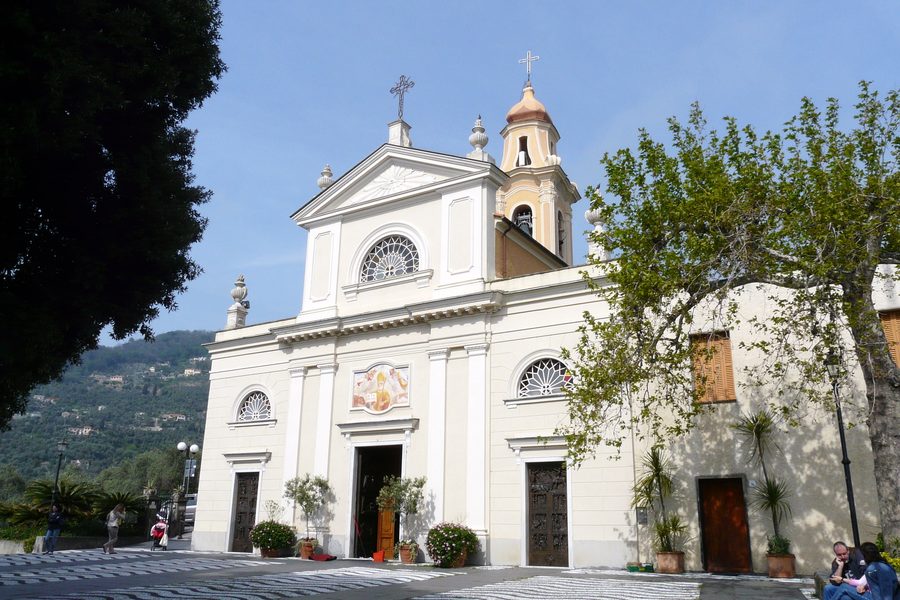Église Sant'Ambrogio à Zoagli, Ligurie, Italie