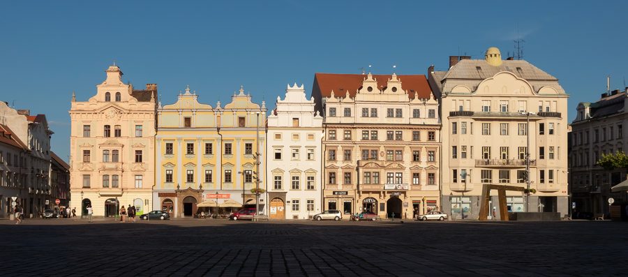 Maisons historiques sur la place de la République à Plzeň