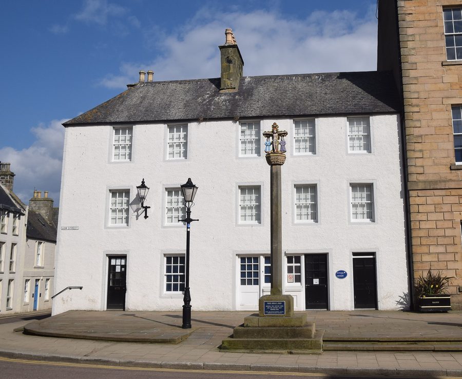 Le Market Cross à Banff et 36-38 Low Street